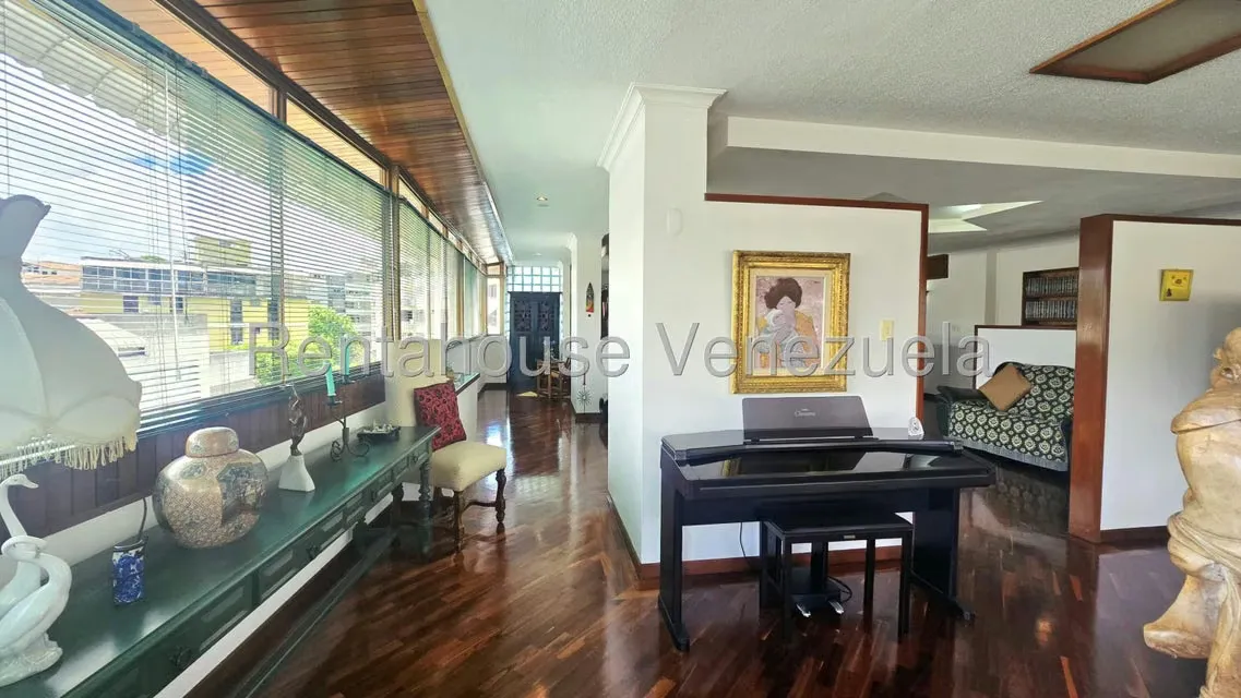 Apartamento (1 Nivel) en Venta en Cumbres de Curumo, Distrito Metropolitano - 6