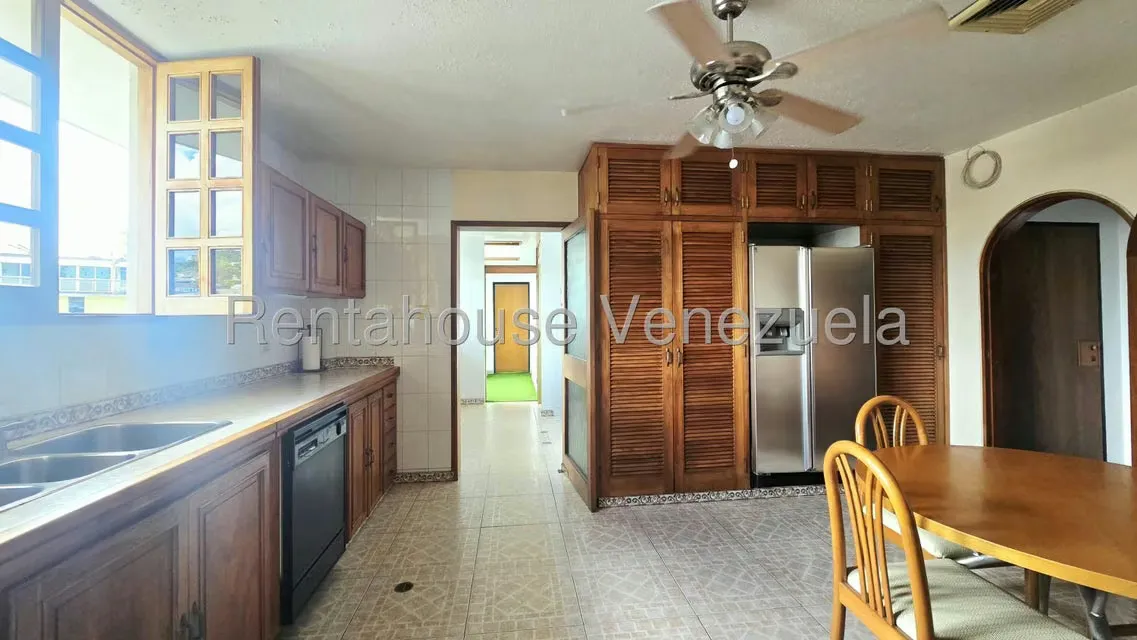 Apartamento (1 Nivel) en Venta en Cumbres de Curumo, Distrito Metropolitano - 8