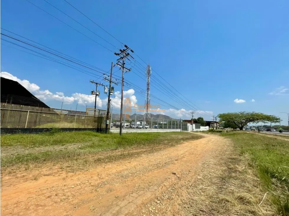 Terreno Comercial e Industrial en la Autopista Valencia TCL T 7300978 - 2