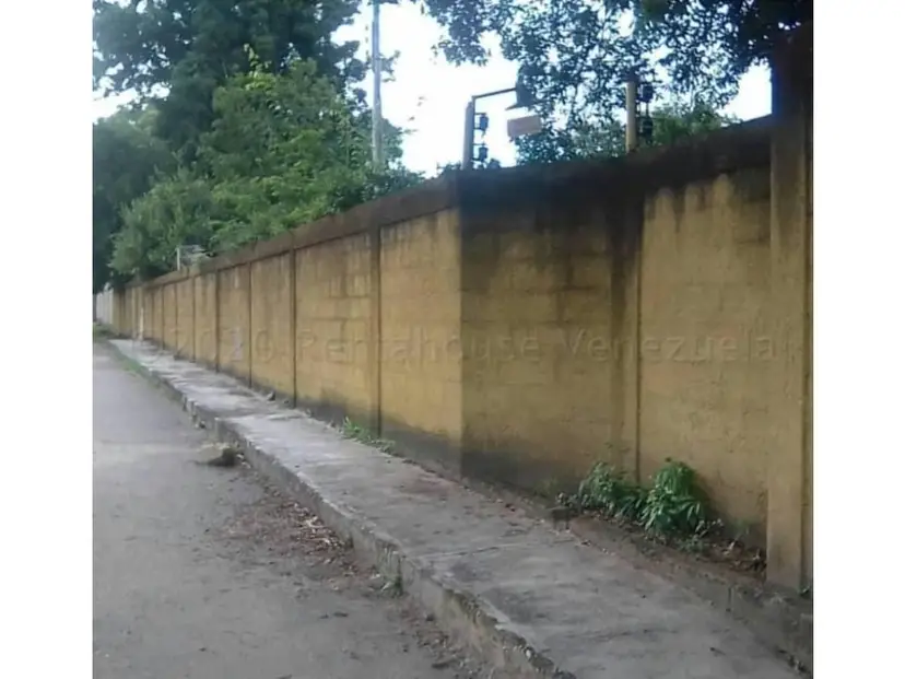 Se vende caballeriza 20.000m2 Santa Lucia-Edo. Miranda 4323