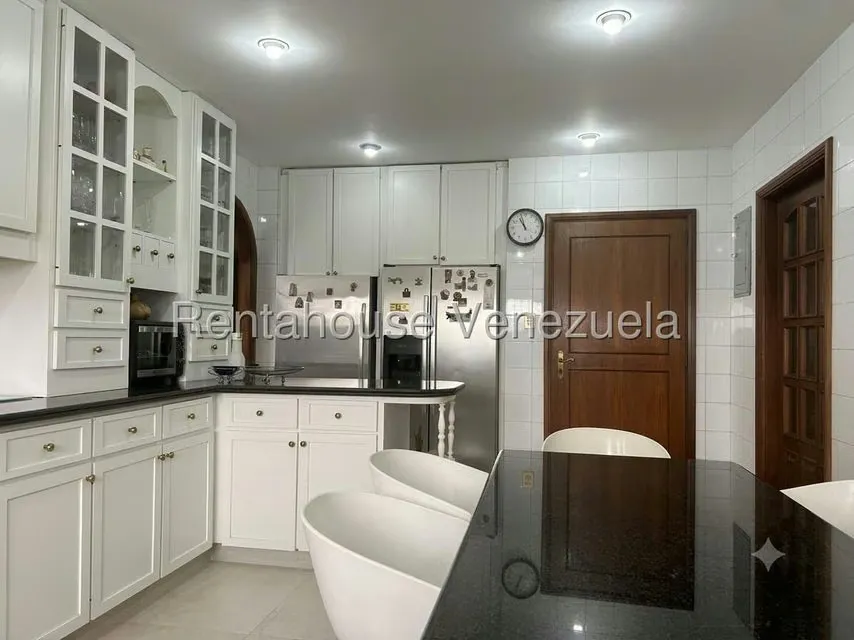 Casa (Multipes Niveles) en Venta en Colinas de Santa Monica, Distrito Metropolitano - 5