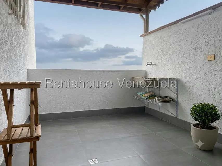 Casa (Multipes Niveles) en Venta en Colinas de Santa Monica, Distrito Metropolitano - 63