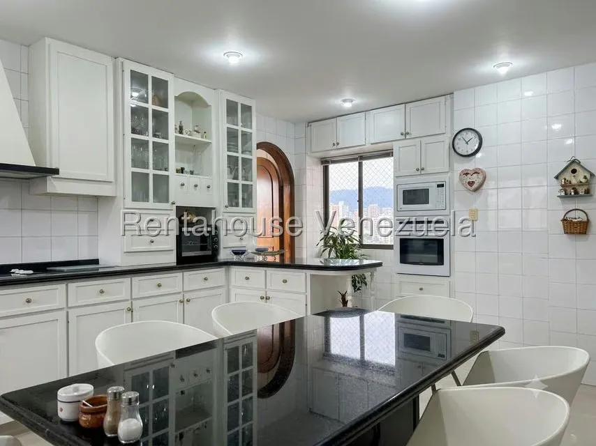 Casa (Multipes Niveles) en Venta en Colinas de Santa Monica, Distrito Metropolitano - 8