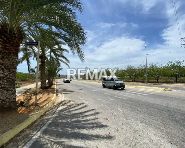 ¡TERRENO PRIME EN ALQUILER EN LOS ROBLES! 398M² EN CALLE TRANSVERSAL A LA AV. LA AUYAMA, FRENTE A CLÍNICA EL ESTE. ZONIFICACIÓN MIXTA, IDEAL PARA TU NEGOCIO. ¡UBICACIÓN ESTRATÉGICA Y ALTO FLUJO! - 17
