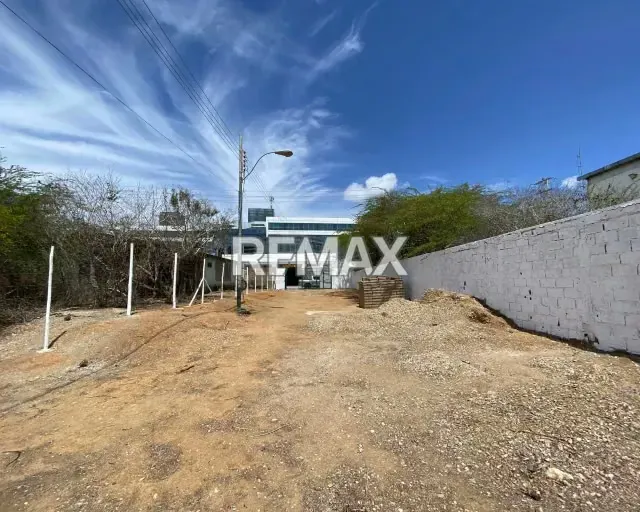 ¡TERRENO PRIME EN ALQUILER EN LOS ROBLES! 398M² EN CALLE TRANSVERSAL A LA AV. LA AUYAMA, FRENTE A CLÍNICA EL ESTE. ZONIFICACIÓN MIXTA, IDEAL PARA TU NEGOCIO. ¡UBICACIÓN ESTRATÉGICA Y ALTO FLUJO! - 9