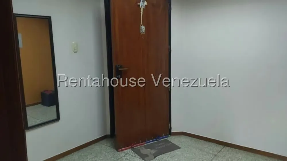 Apartamento (1 Nivel) en Alquiler en Parroquia La Candelaria, Distrito Metropolitano - 5