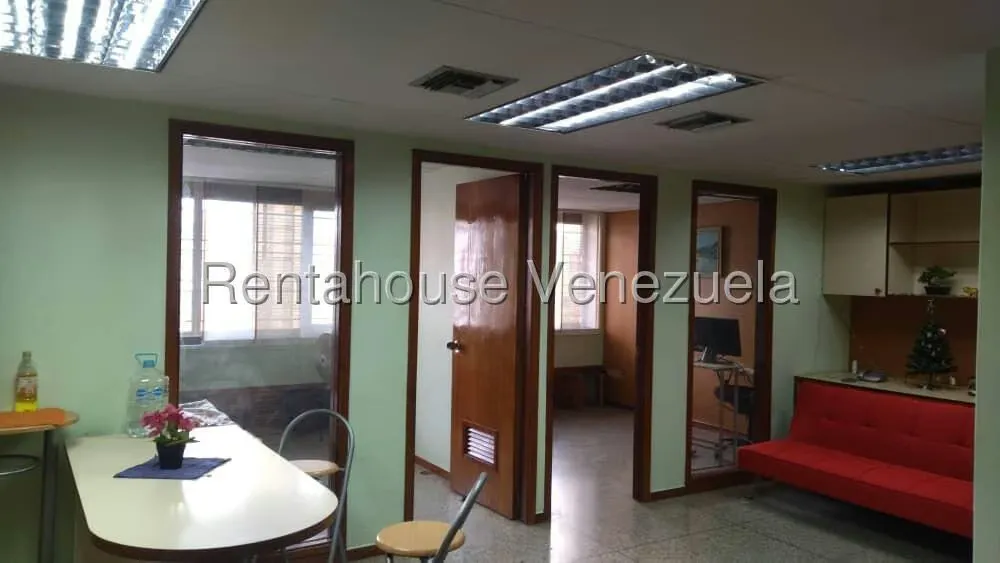 Apartamento (1 Nivel) en Alquiler en Parroquia La Candelaria, Distrito Metropolitano - 6