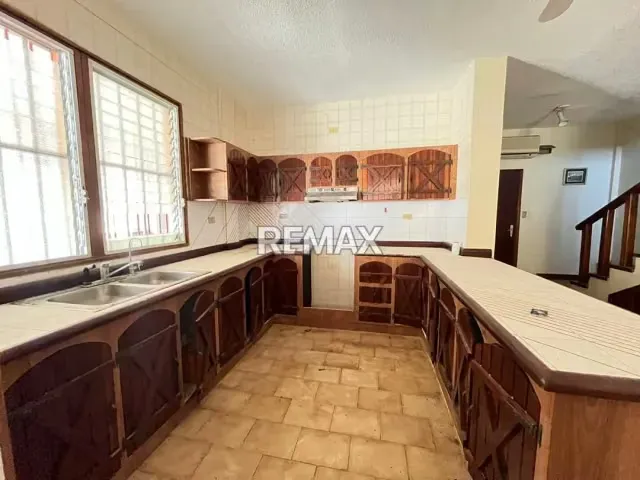 EN VENTA CASA DE OPURTUNIDAD A LA ORILLA DE LA CARRETERA MORÓN CORO EN EL CONJUNTO RESIDENCIAL CORALITO - 7