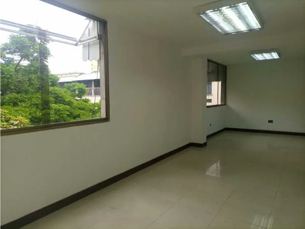 Oficina en Venta Las Mercedes 240 mts2 3PE - 9