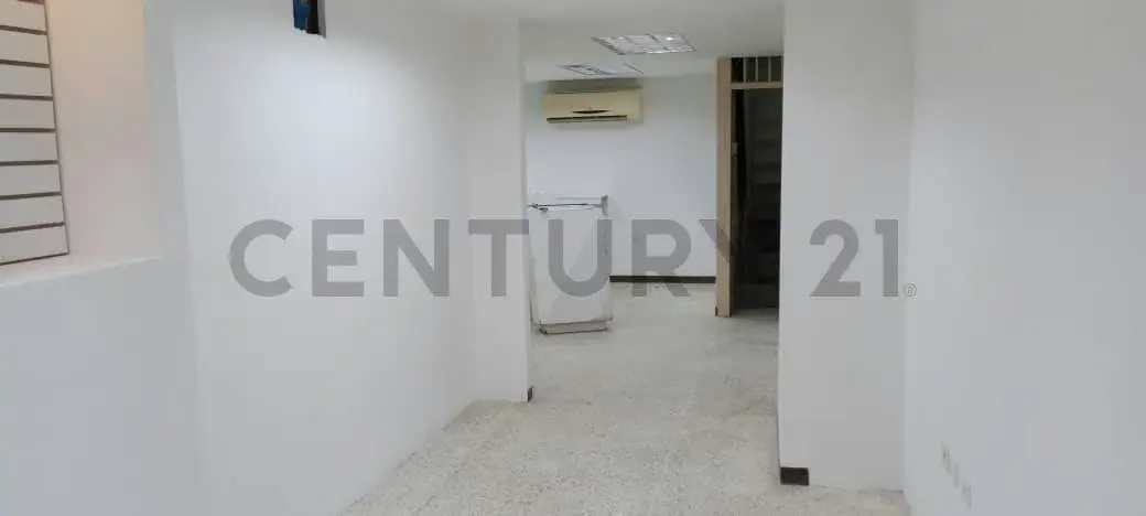 CS - VENTA DE LOCAL COMERCIAL. PARCELAMIENTO DON BOSCO. LOS RUICES. - 26