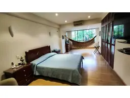 Vista 44