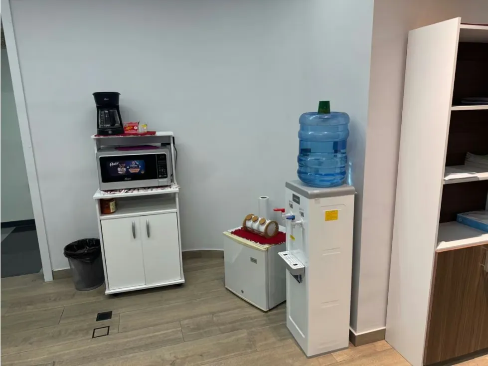 En venta oficina remodelada en Sebucan - 7