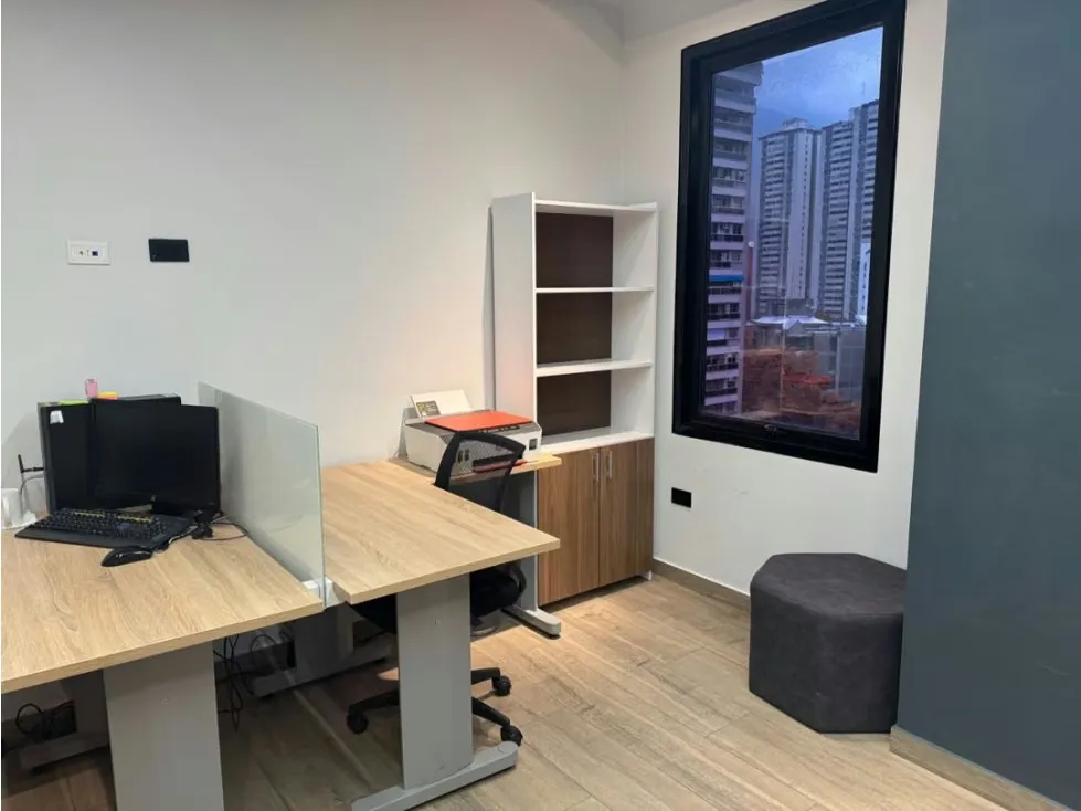 En venta oficina remodelada en Sebucan - 10