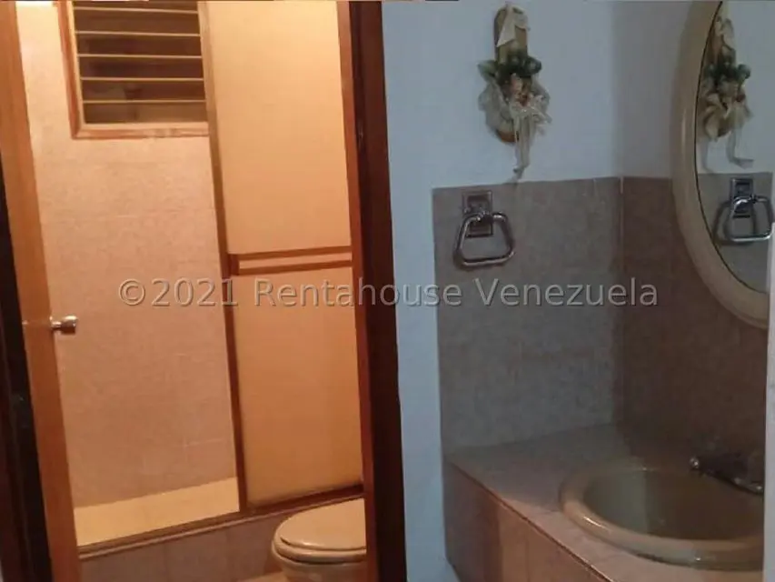 Casa (Multipes Niveles) en Venta en Los Cerrillos, Trujillo - 19