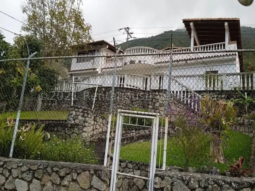 Casa (Multipes Niveles) en Venta en Los Cerrillos, Trujillo - 2