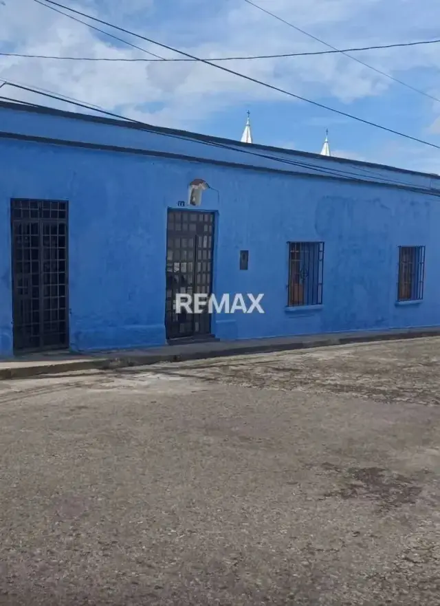 SE ALQUILA LOCAL EN TARIBA
