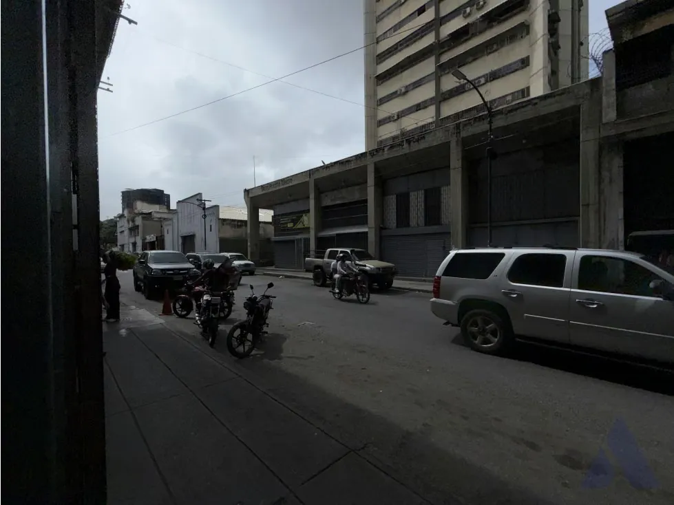 Alquilo local comercial 157m2 Puente Hierro 5707 - 3