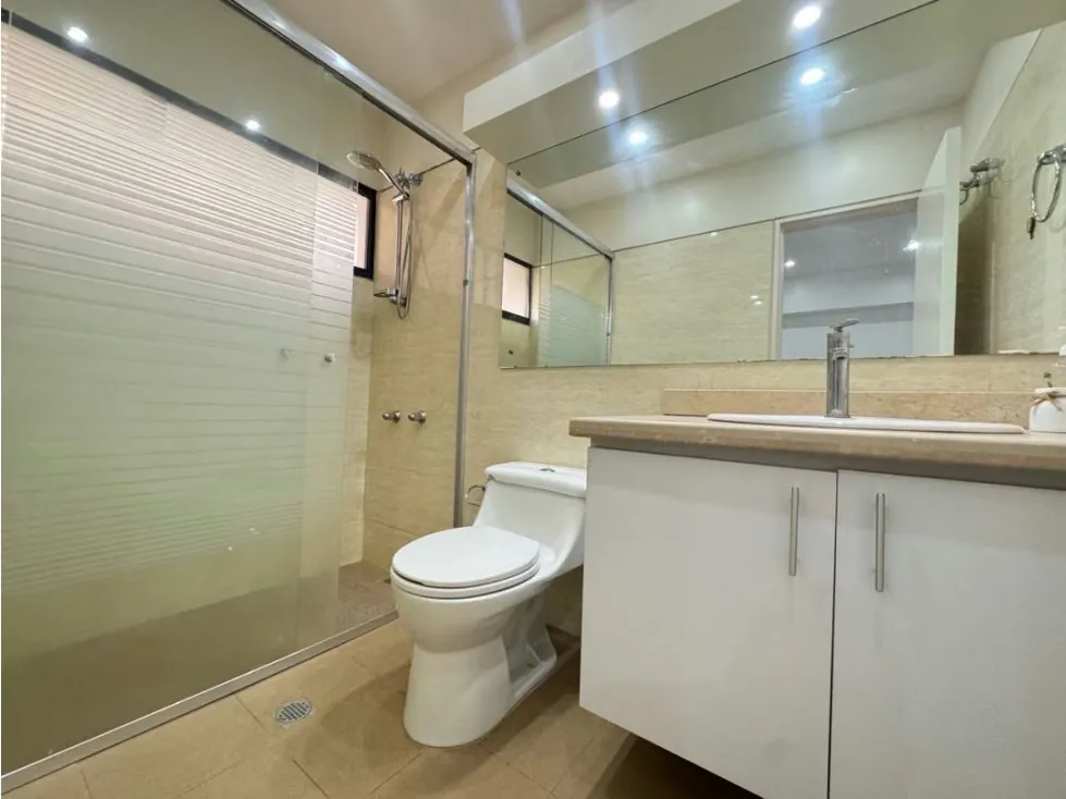 Se alquila apartamento 230m2 3H+S/4B/2P Sta Eduvigis - 16