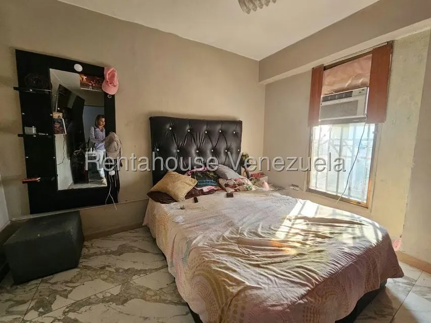 Apartamento (1 Nivel) en Venta en Urbanizacion El Centro, Aragua - 16