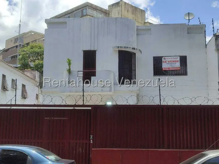 Casa (Duplex) en Venta en San Bernardino, Distrito Metropolitano - 2