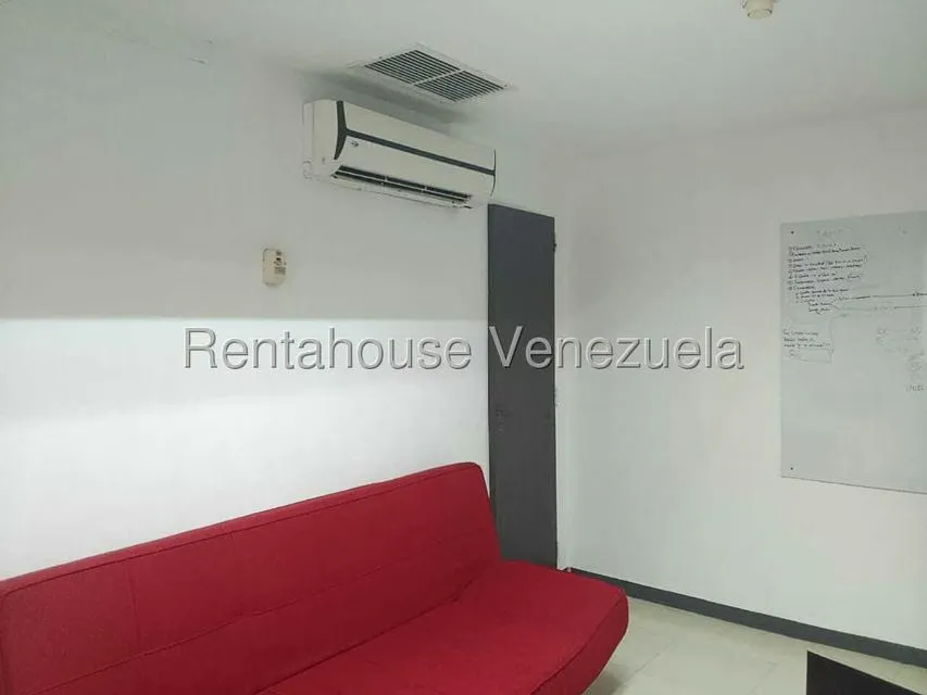 Casa (Duplex) en Venta en San Bernardino, Distrito Metropolitano - 28