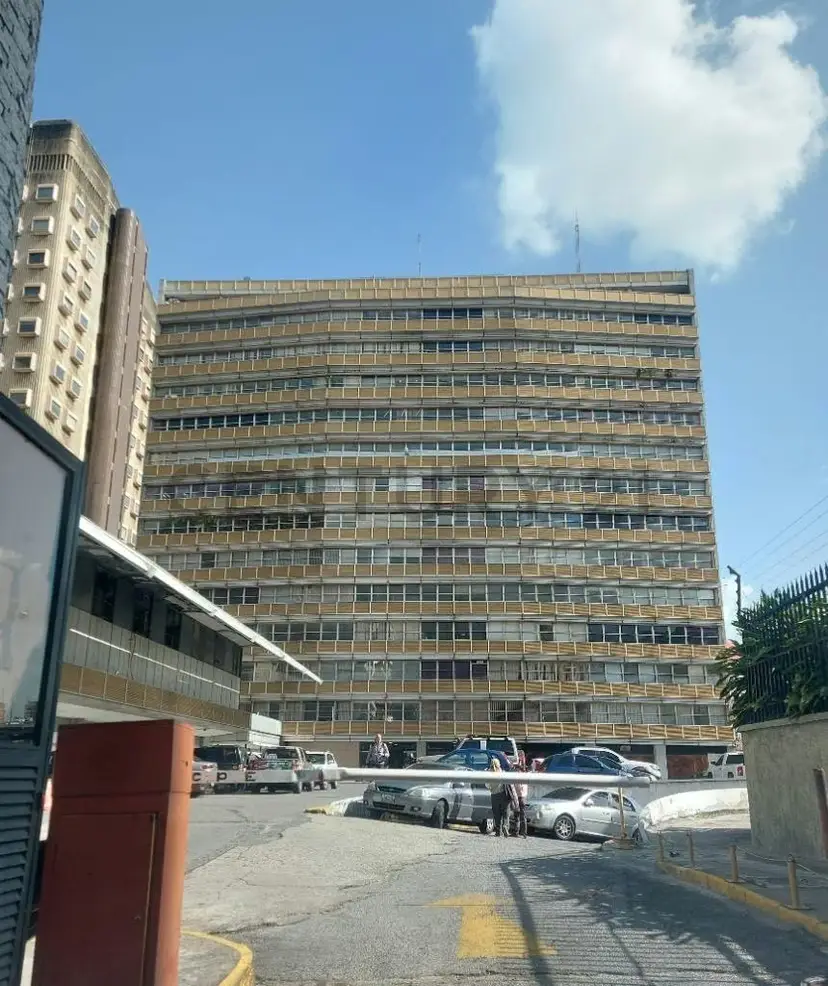 Oportunidad Oficina en venta excelente ubicación en centro profesional del Este