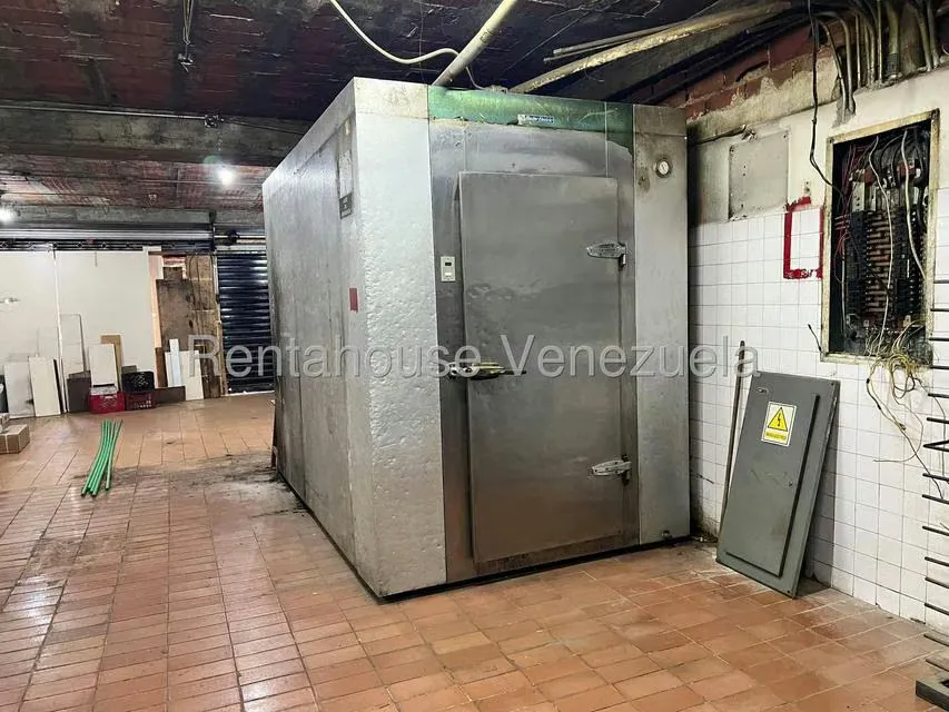 Local Comercial en Alquiler en La Urbina, Distrito Metropolitano - 11