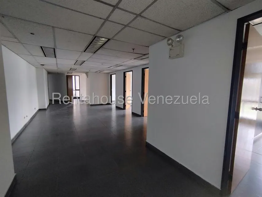Oficina en Alquiler en Plaza Venezuela, Distrito Metropolitano - 6