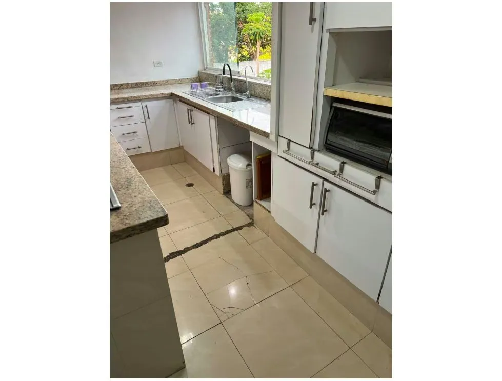 Se vende casa 850m2 Prados del Este 9859 - 16