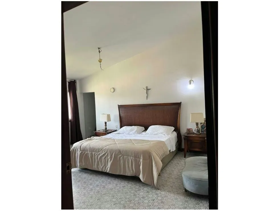 Se vende casa 850m2 Prados del Este 9859 - 23