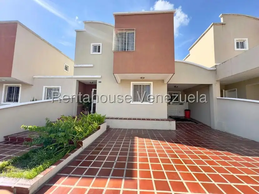 Casa (Duplex) en Venta en Ciudad Roca, Lara