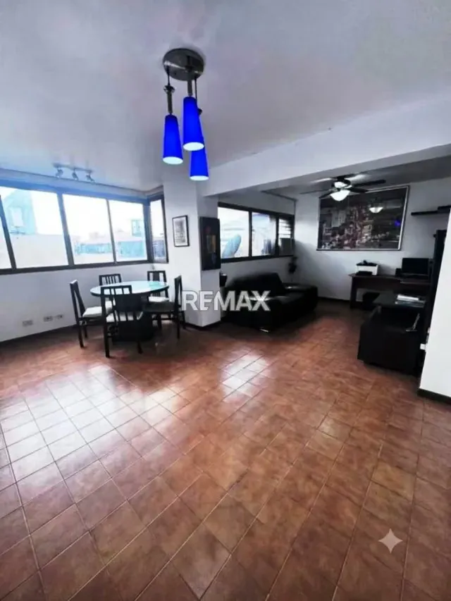 APARTAMENTO EN ALQUILER - URB. LAS PALMAS - 3