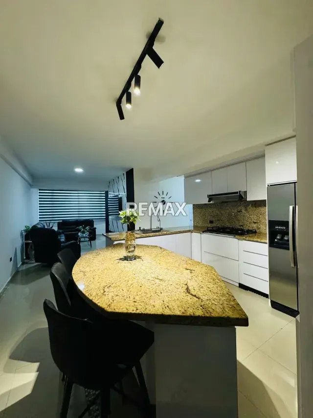 En Venta A´partamento en las Chimenas - 3
