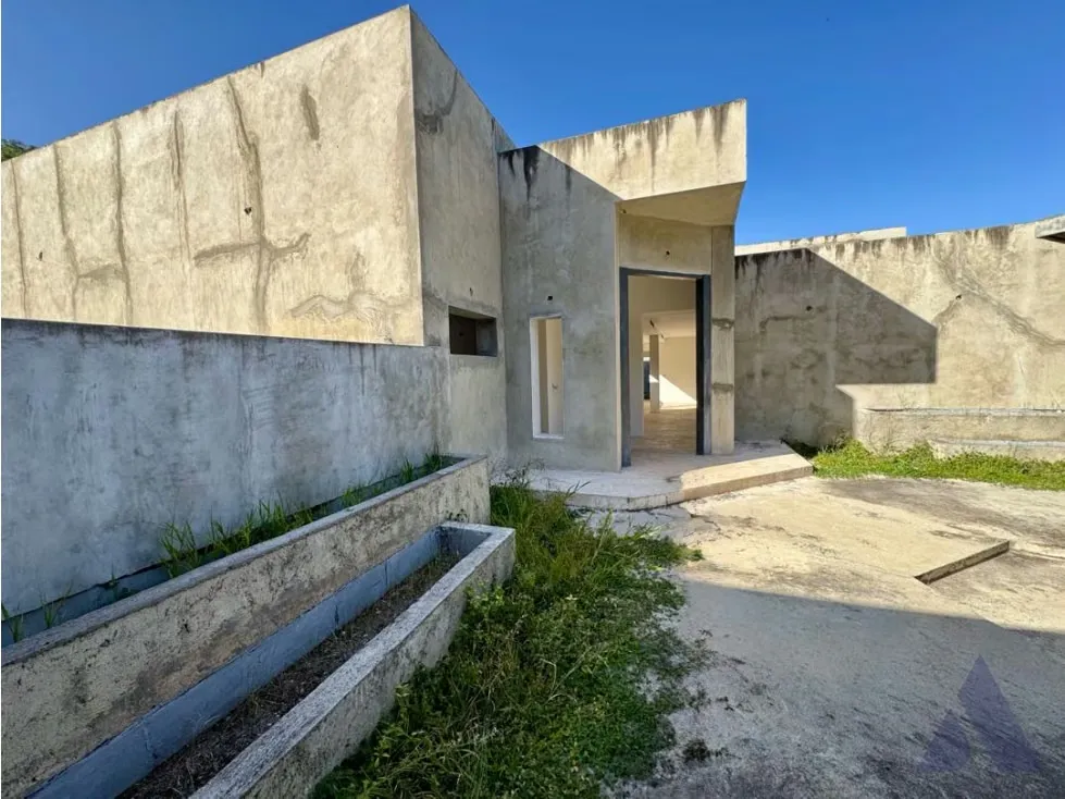 Se vende casa 700m2 Prados del Este 7383