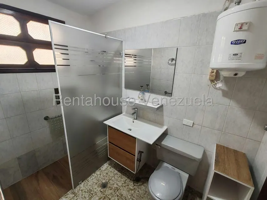 Casa (Duplex) en Venta en Macaracuay, Distrito Metropolitano - 78