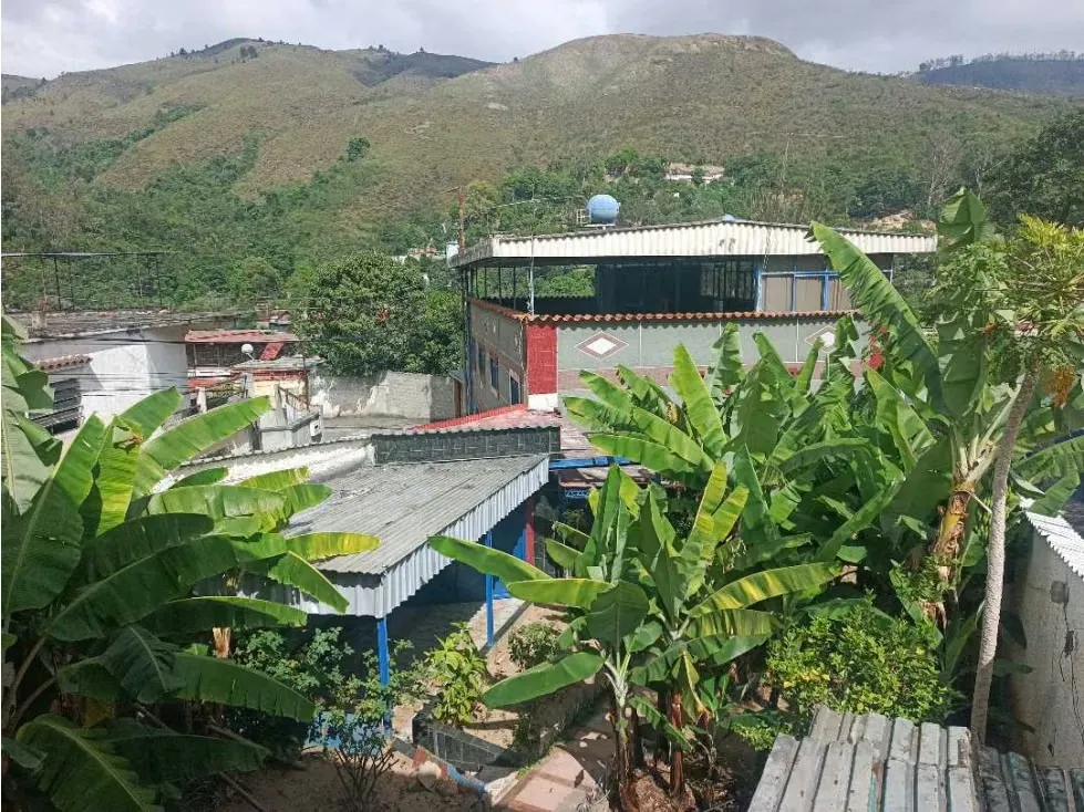 se vende casa multifamiliar 170m2 Macarao 2937 - 33