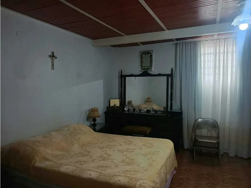 se vende casa multifamiliar 170m2 Macarao 2937 - 35