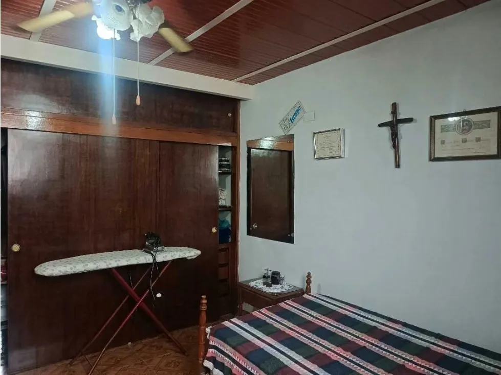 se vende casa multifamiliar 170m2 Macarao 2937 - 38