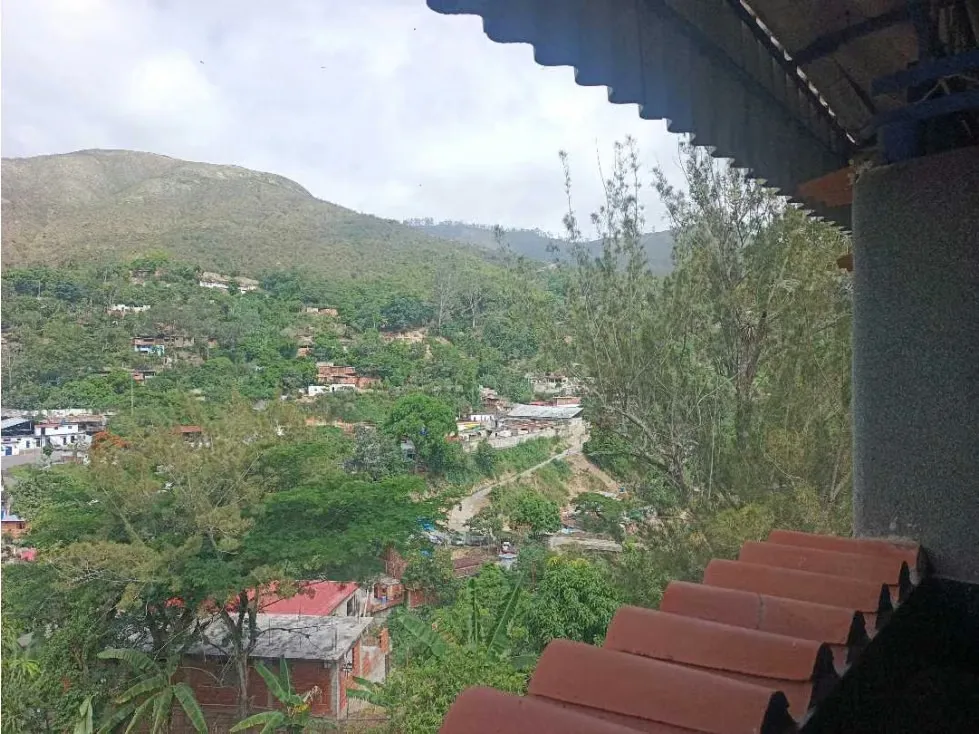 se vende casa multifamiliar 170m2 Macarao 2937 - 79