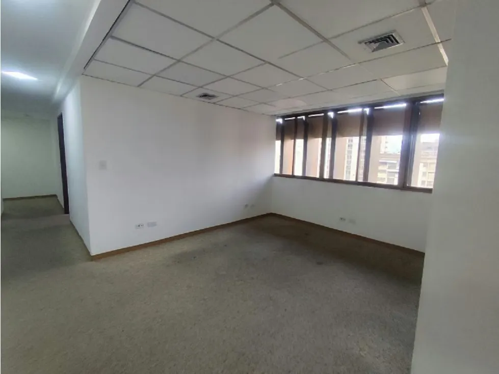 OFICINA ALQUILER 85 MTS2 TORRE BAZAR BOLÍVAR - 2