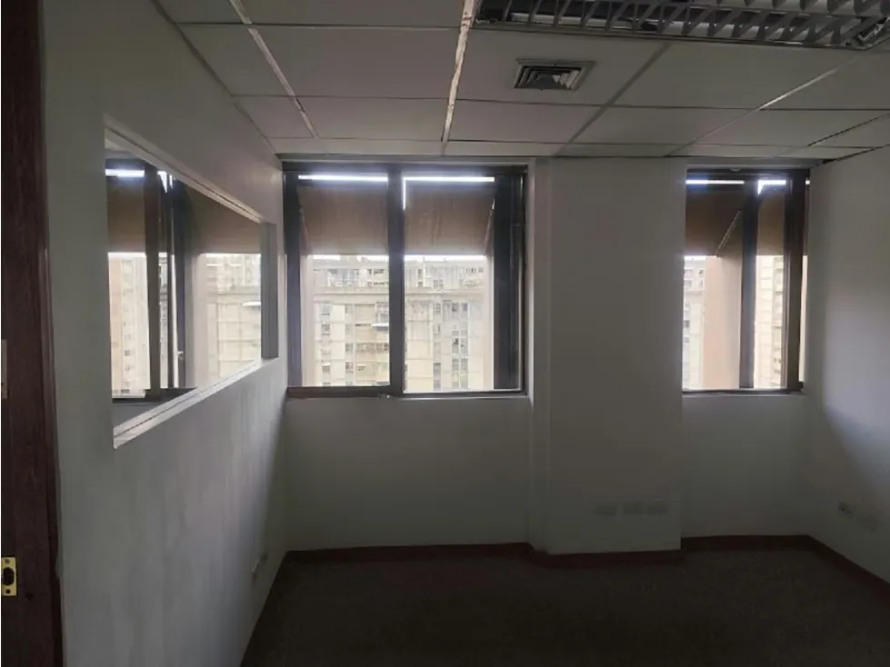 OFICINA ALQUILER 85 MTS2 TORRE BAZAR BOLÍVAR - 5