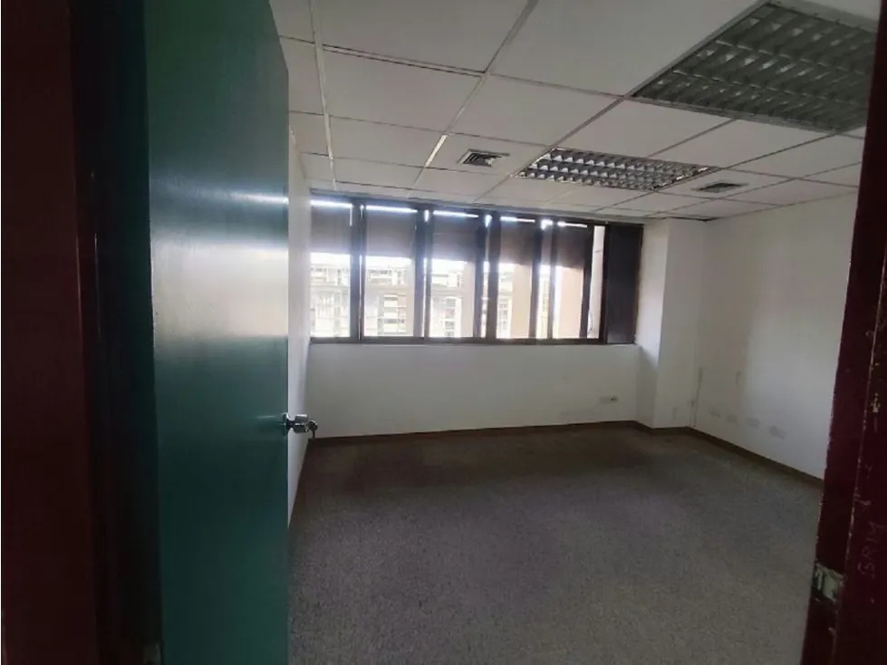 OFICINA ALQUILER 85 MTS2 TORRE BAZAR BOLÍVAR - 10