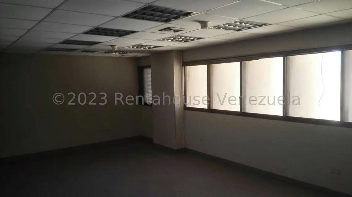 Oficina en Venta en Avenida Bella Vista, Zulia - 2