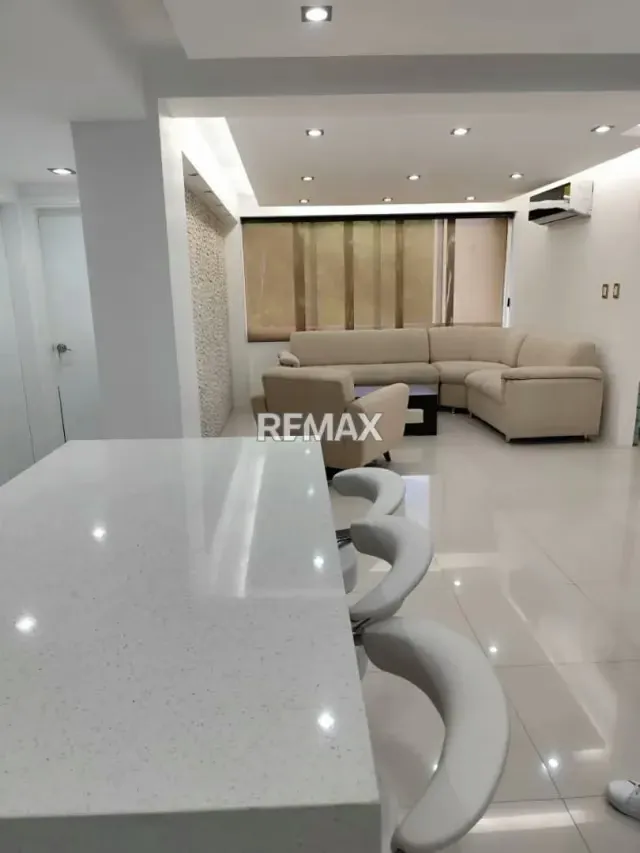 Exclusivo Apartamento amoblado en Venta: TERRALTA PARQUE RESIDENCIAL, Ubicado en Sector El Gianni. - 2