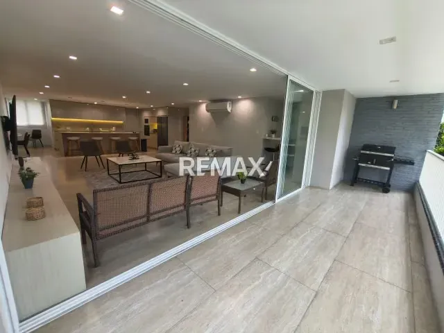 Venta de apartamento Remodelado en Altamira - 2