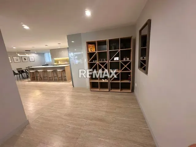 Venta de apartamento Remodelado en Altamira - 3