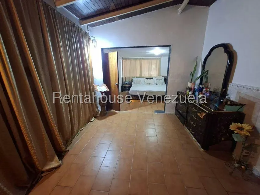 Casa (Multipes Niveles) en Venta en La Rosaleda, Miranda - 29