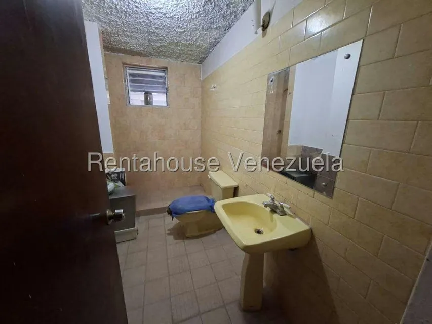Casa (Multipes Niveles) en Venta en La Rosaleda, Miranda - 35