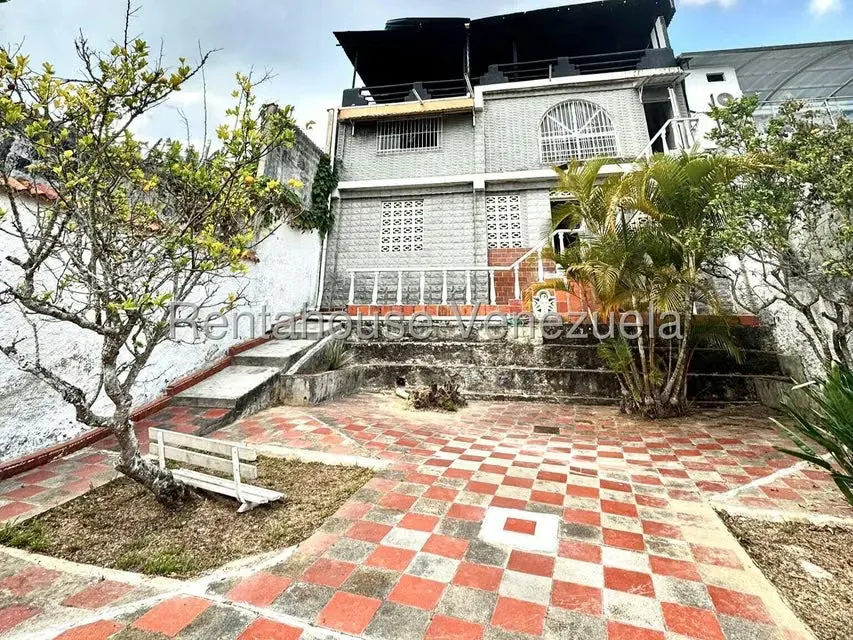 Casa (Multipes Niveles) en Venta en La Rosaleda, Miranda - 69