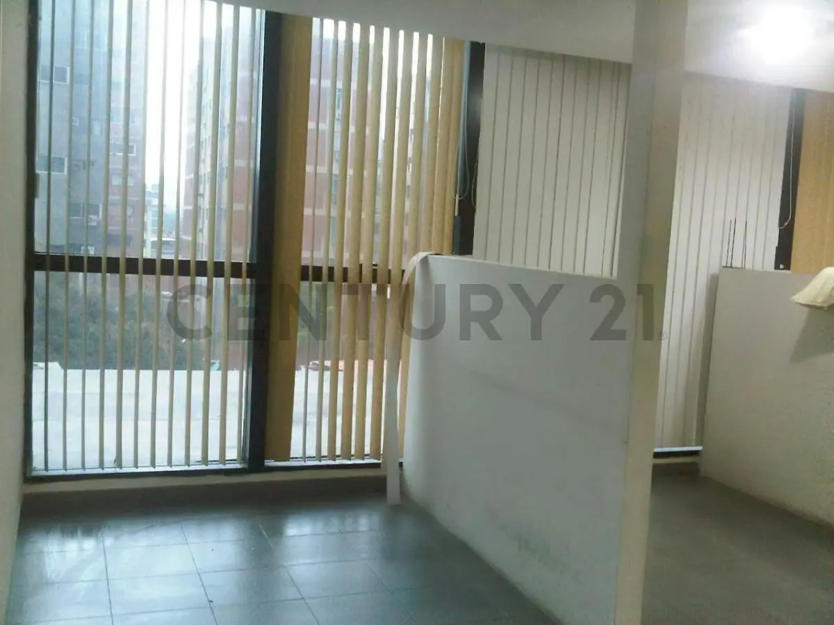 Se vende oficina en Sabana Grande Yep - 11